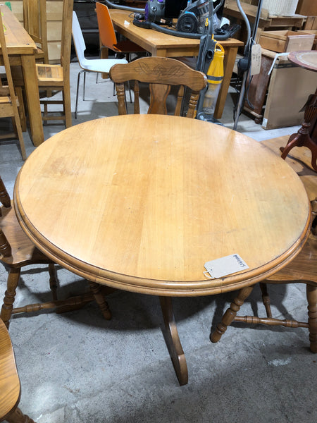 Round Pedestal Dining Table