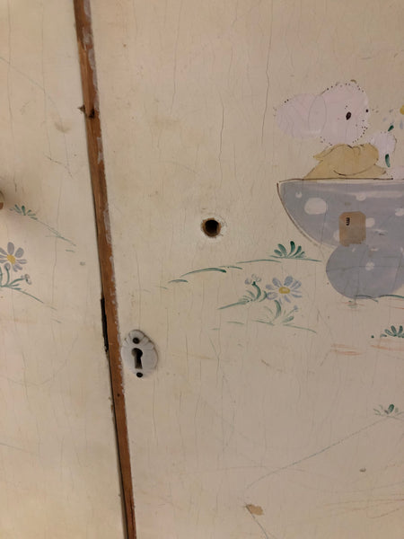 Vintage Compact Child’s Wardrobe