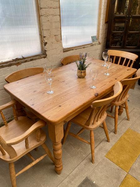 Pine Dining Table and 6 Chairs