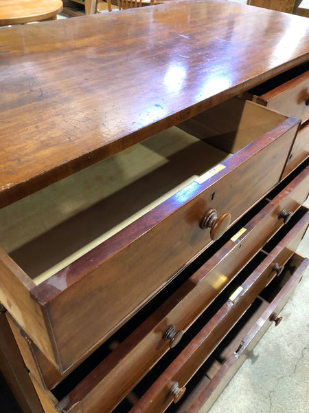 Flamed Mahogany Victorian Chest of Drawers