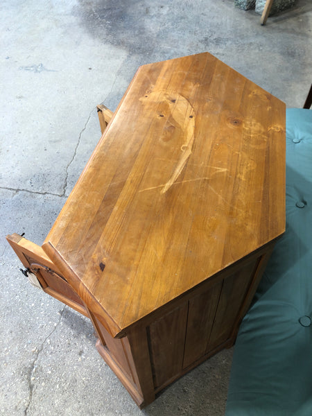 Pine Corner TV Unit