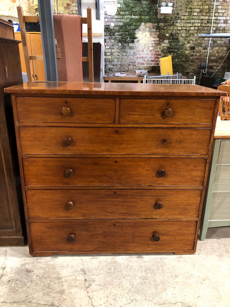 Flamed Mahogany Victorian Chest of Drawers
