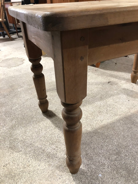 GHC - Rustic Solid Pine Farmhouse Kitchen Table