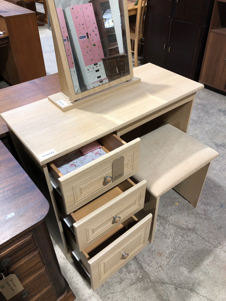 Veneer Dressing Table Set