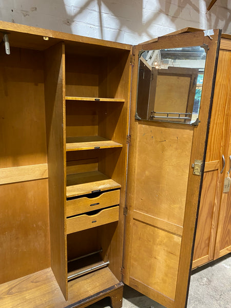 Vintage 1930s Gentlemen’s Wardrobe