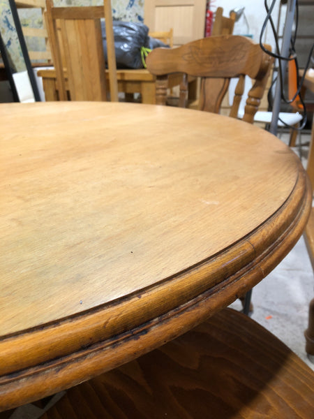 Round Pedestal Dining Table