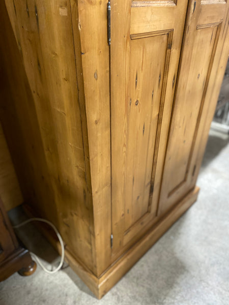 Rustic Pine Single Wardrobe