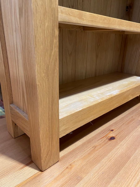 Small Oak Veneer Bookshelf