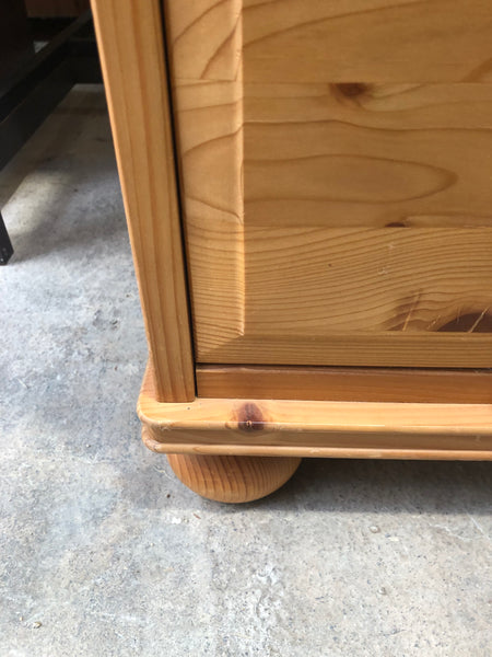 REF - Small Pine Chest of Drawers