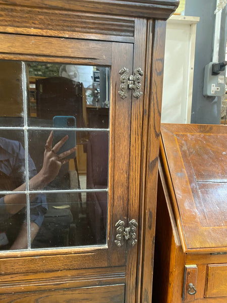 Old Charm Style Display Cabinet