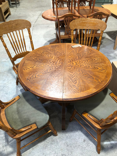 Ornate Solid Oak Extendable Dining Table & 4 Chairs