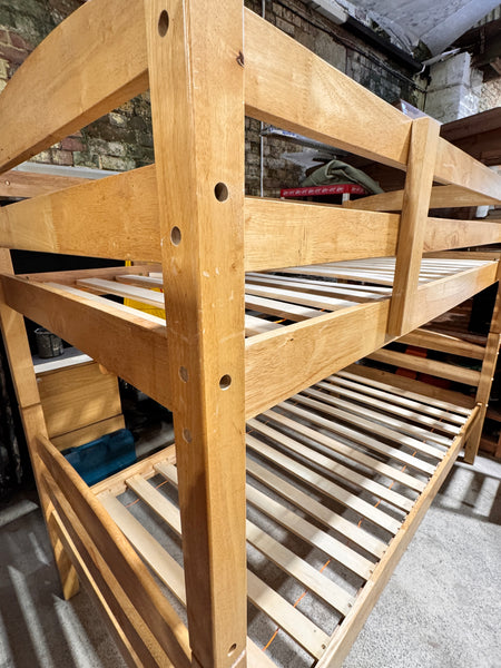 REF - Wooden Bunkbed
