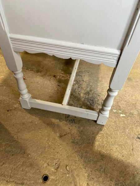 Painted Old Charm Gossip Bench