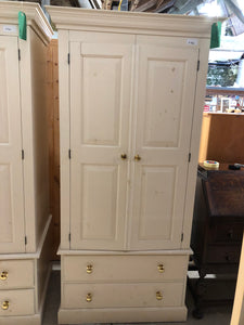 White Pine Wardrobe - REF