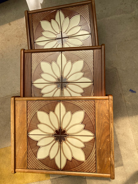 Set of 3 Nest Tables Teak and Tile