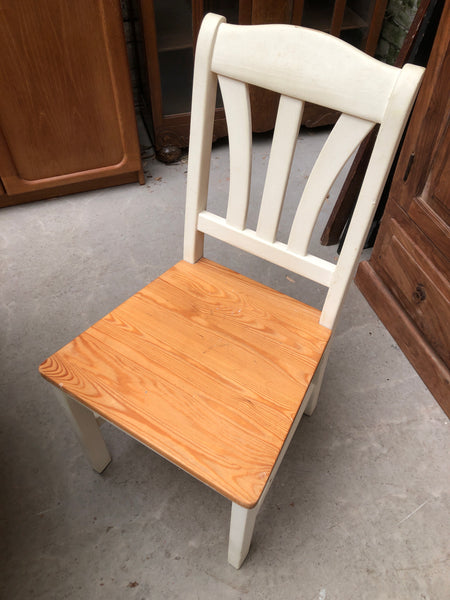REF - Extendable Pine Dining Table 4 Chairs & Bench Set