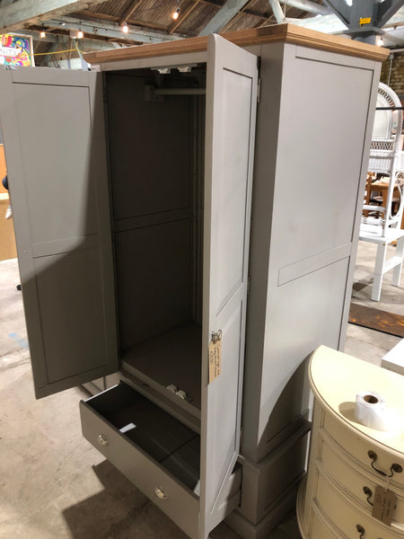 Cotswold Style Oak Grey Double Wardrobe