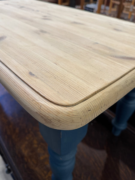 Pine Farmhouse Style Coffee Table