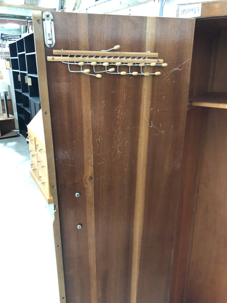 Vintage Gentleman’s Wardrobe