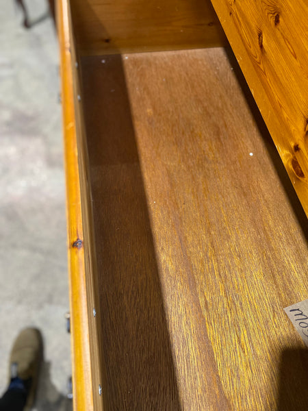 Pine Chest of Drawers