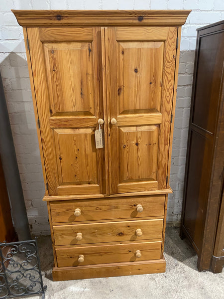 Double Wardrobe with Drawers