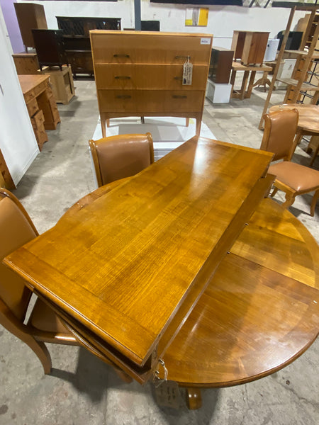 Round Extending Dining Table & 4 Chairs