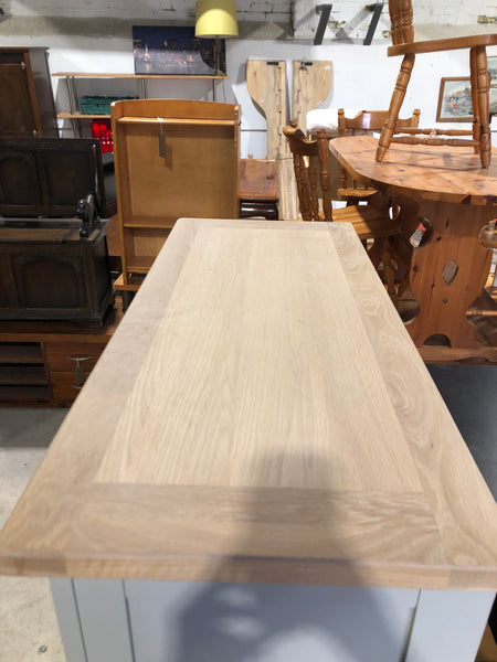 Oak Top TV Stand