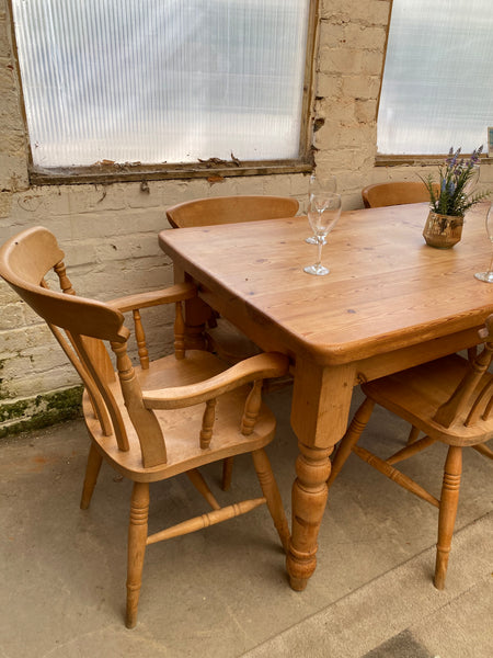 Pine Dining Table and 6 Chairs