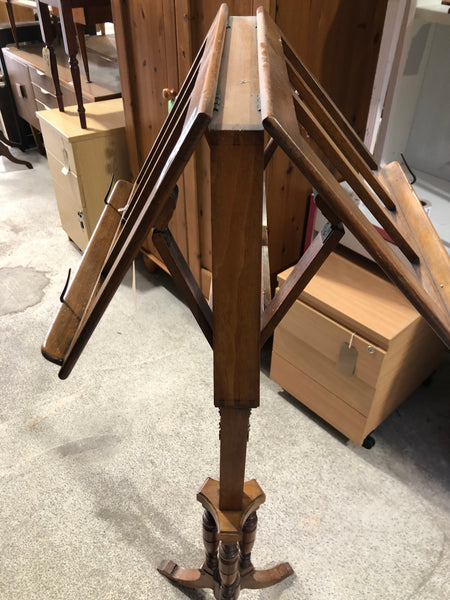 GHC - Vintage Wooden Music Lecturn