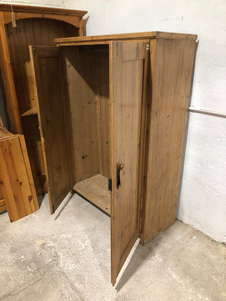 Rustic Pine Double Wardrobe