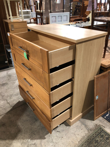 REF - Large Chest of 5 Drawers