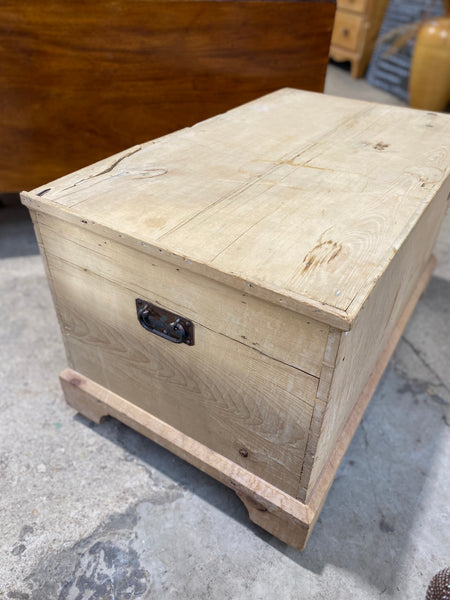 Rustic Pine Blanket Box