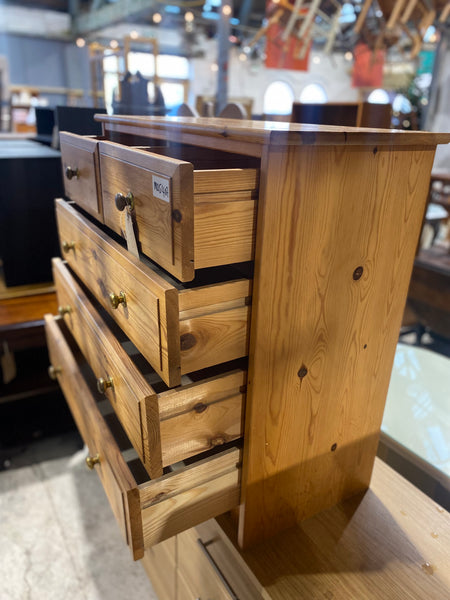 Pine Chest of Drawers