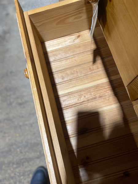 Pine Chest of Drawers