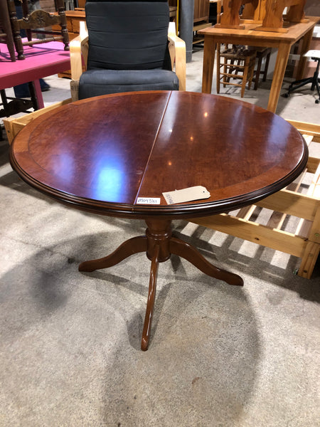GHC - Round Extending Dining Table