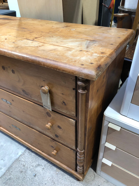 Rustic Vintage Pine Chest of Drawers