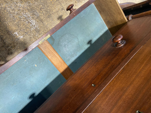 Antique Mahogany Chest of Drawers