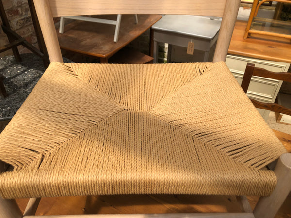 Mater Nestor Sidechair