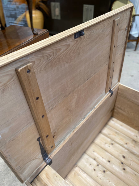 Rustic Pine Blanket Box