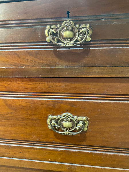 Dressing chest with Mirror
