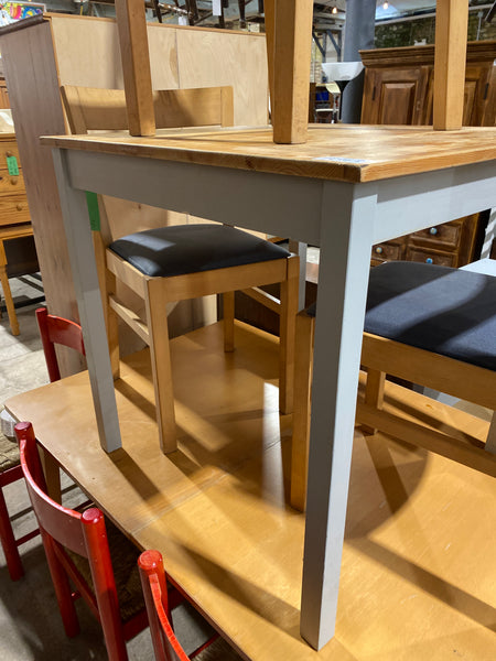 REF - Small Dining Table & 3 Chairs