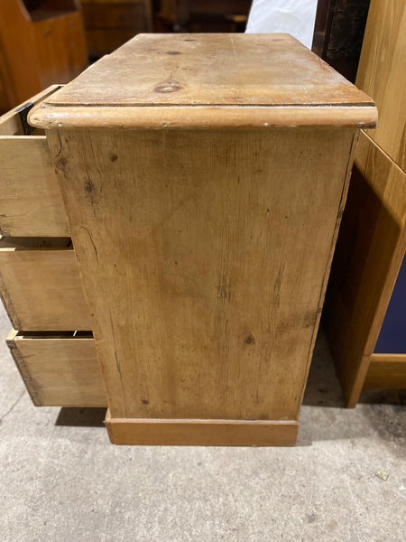 Rustic Pine Chest of Drawers