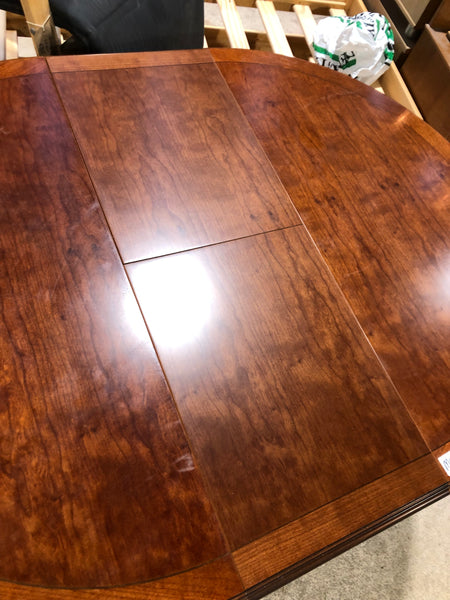 GHC - Round Extending Dining Table