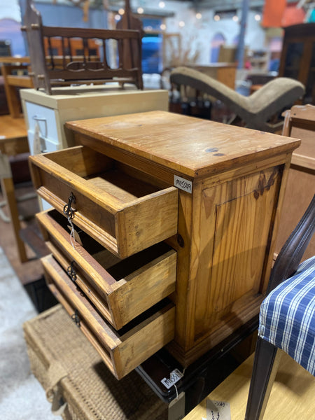 Pine 3 Drawer Bedside Table
