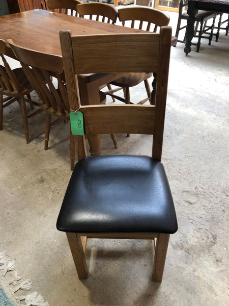 Solid Oak Look Veneer Extendable Dining Table & 4 Chairs - REF