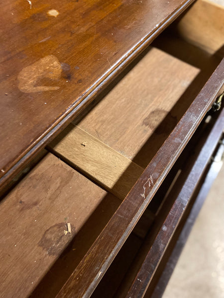 Vintage Chest of Drawers