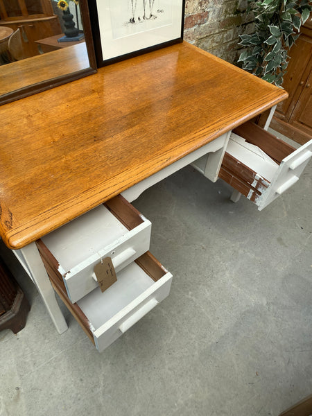 Oak Teachers Desk