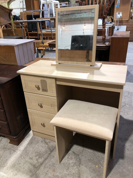 Veneer Dressing Table Set