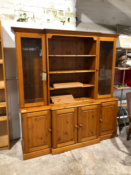 Large Pine Dresser