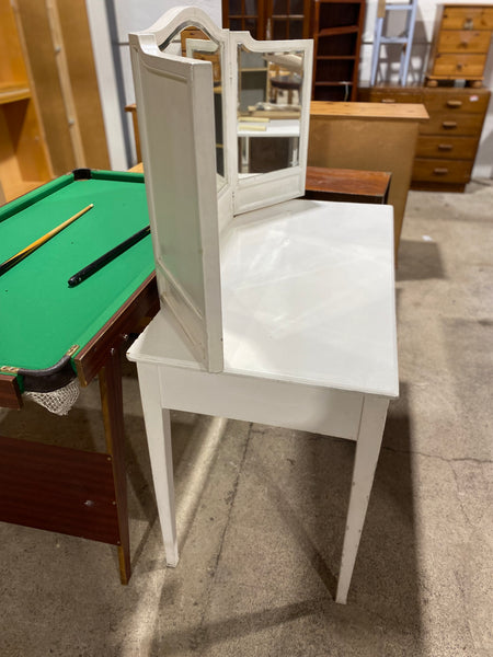 Dressing Table with Trifold Mirror